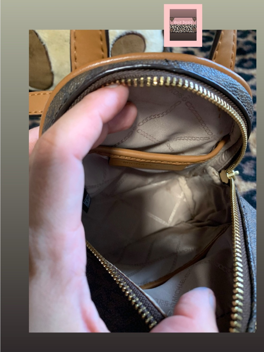 🤎🤎🤎Michael Kors Signature Brown Mini Backpack with Gold Hardware - Picture 5 of 8